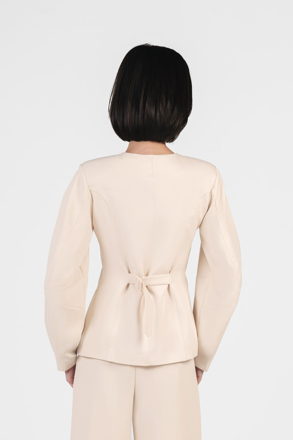 The Silhouette Blazer - Creamy
