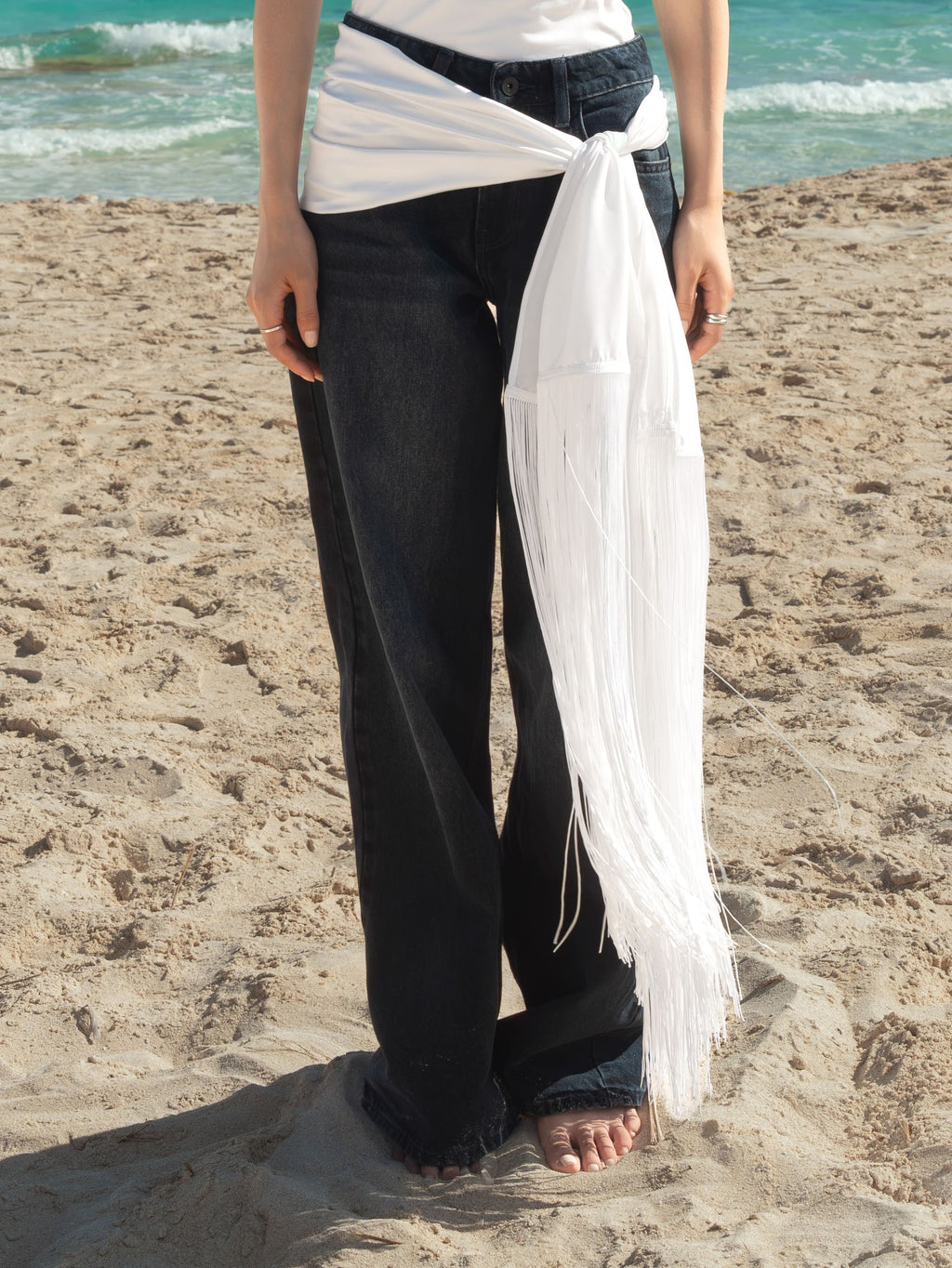 The Fringes Wrap - White