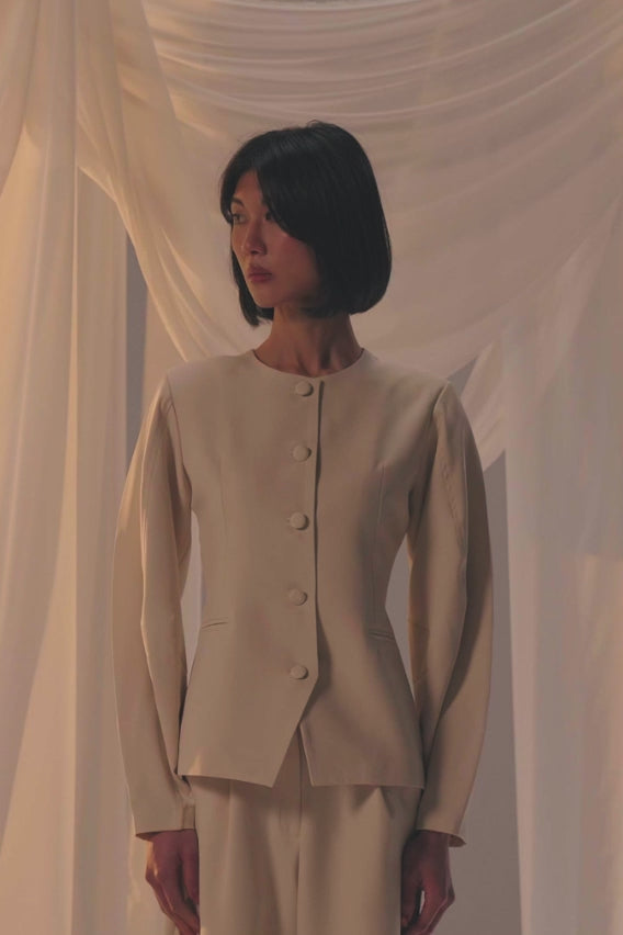 The Silhouette Blazer - Creamy